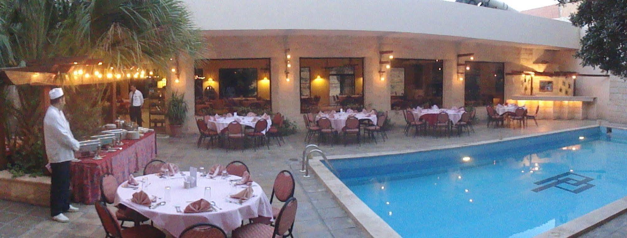 Petra Palace Hotel Wadi Musa Luaran gambar