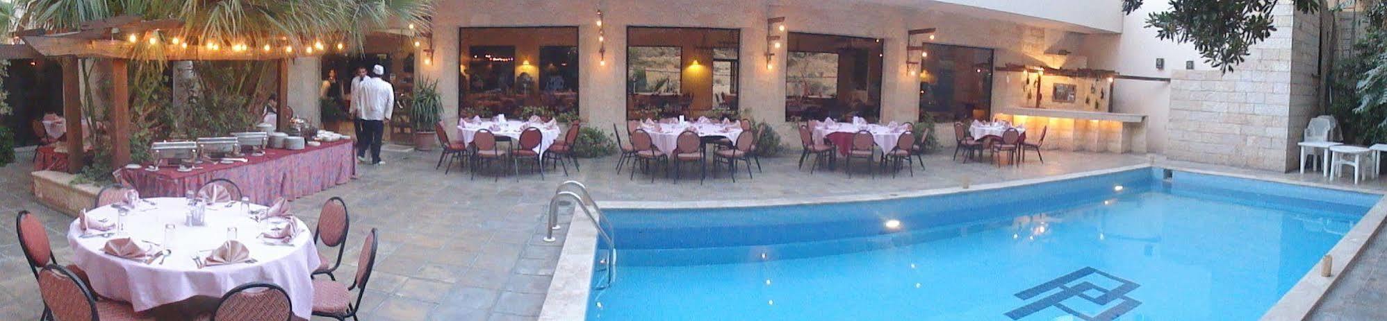 Petra Palace Hotel Wadi Musa Luaran gambar